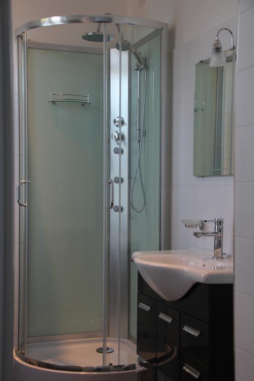 La Ciliegia Bianca Bed and Breakfast Belgirate Δωμάτιο φωτογραφία
